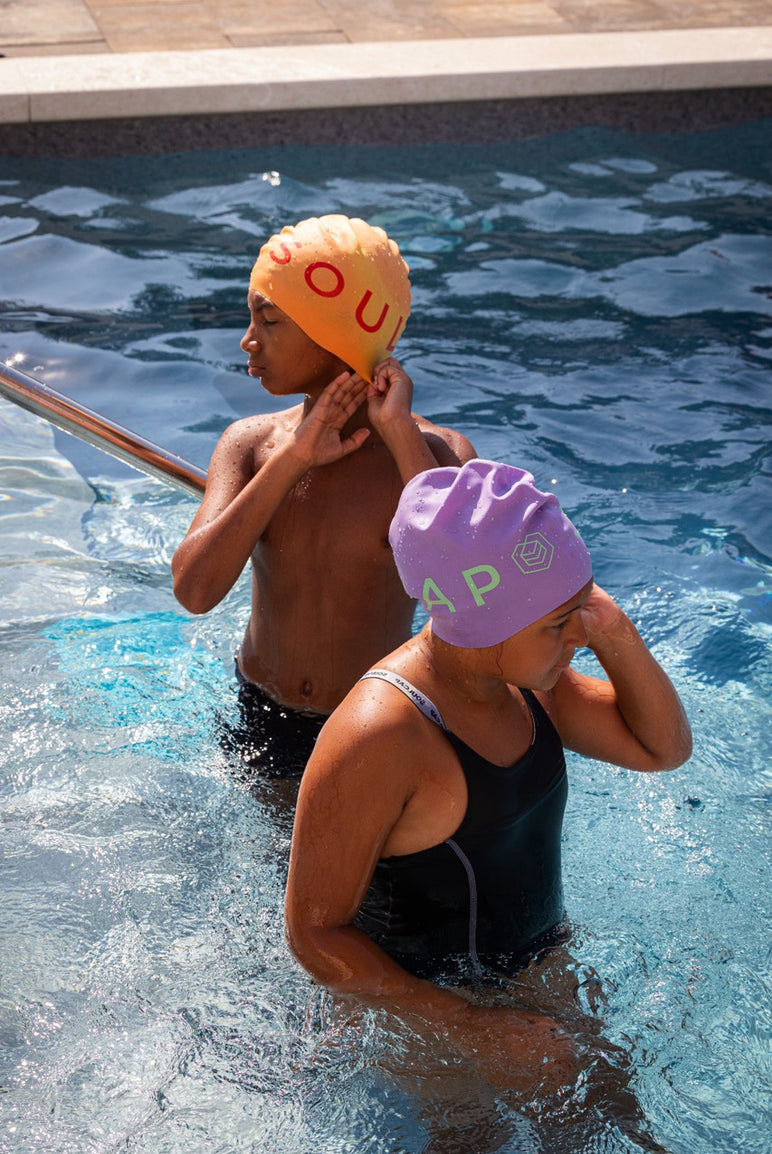 Kids Contrast Logo Swim Cap